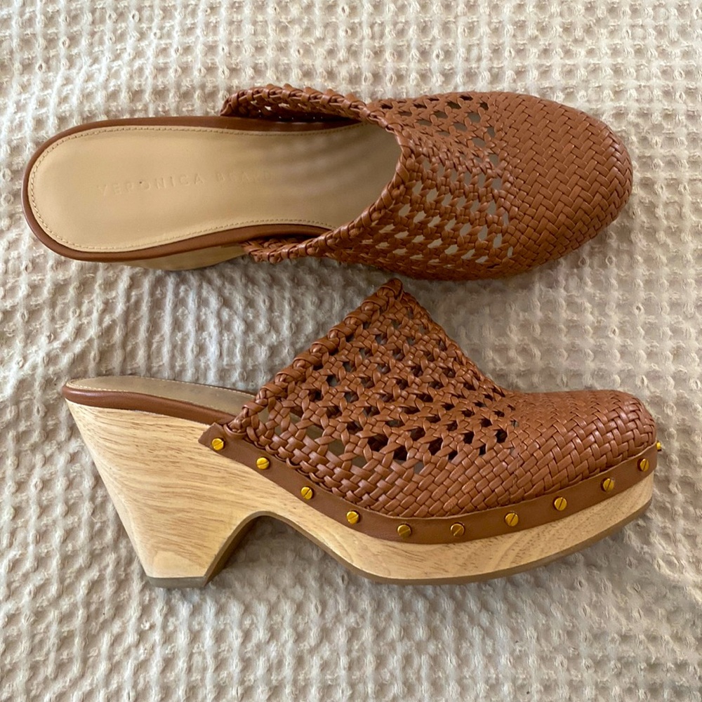 Women’s Veronica Beard Clogs Size 8.5